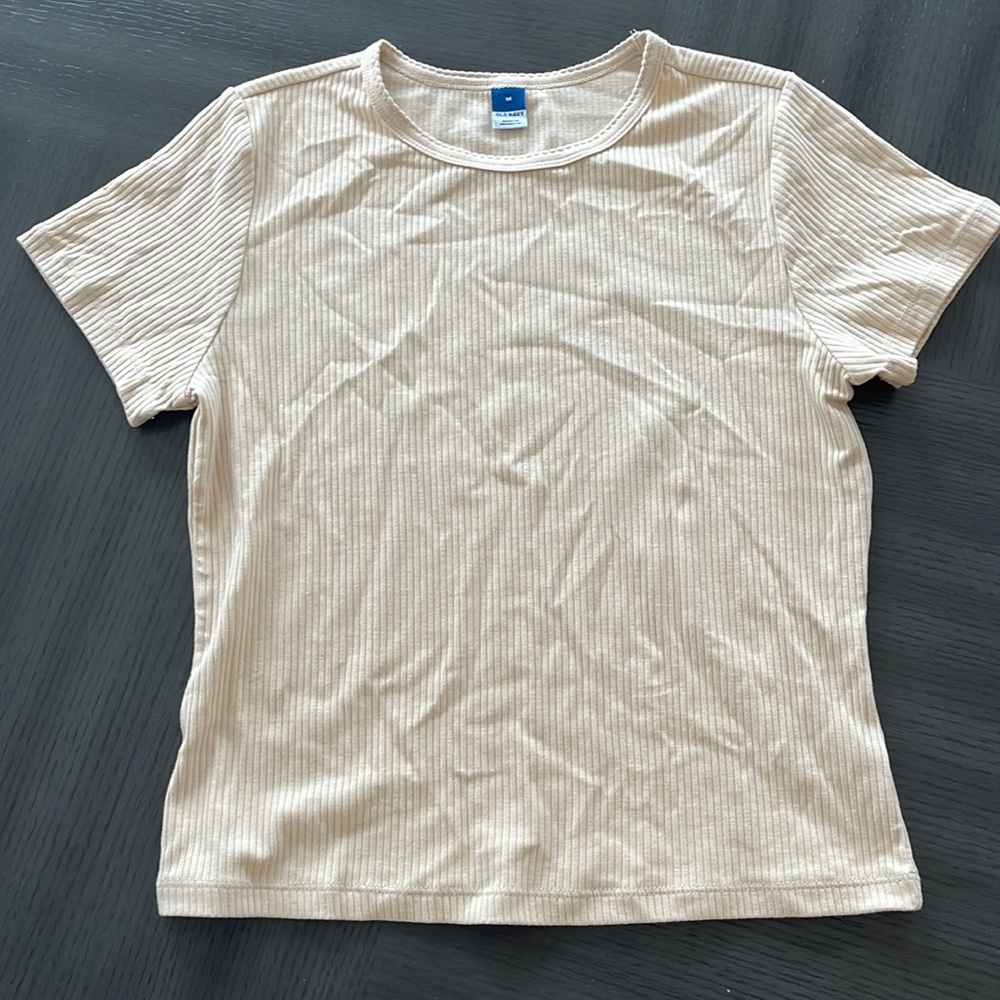 Old Navy tee!